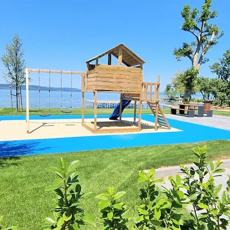 Quarto em Acomodações Particulares Platán With Lakeview