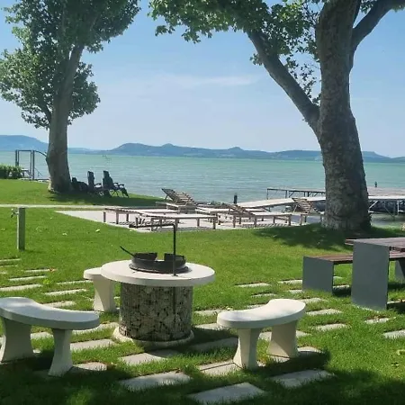 Privat bolig Platan With Lakeview